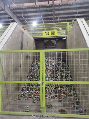 社区回收的可回收物去哪了？带你走进末端分拣工厂，揭秘再生资源回收之旅